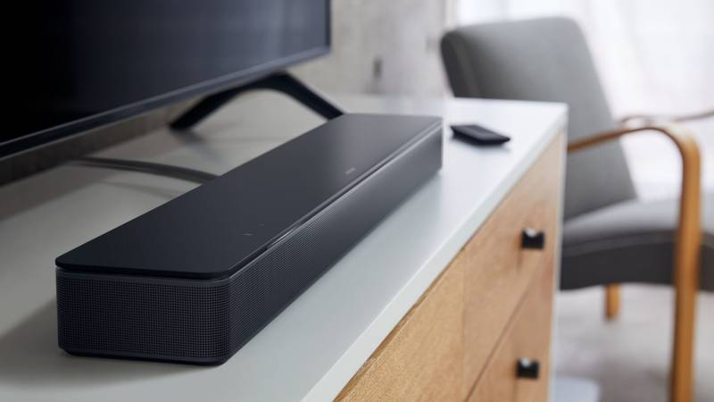 Loa Bose Smart Soundbar 300 có thiết kế gọn nhẹ, tinh tế