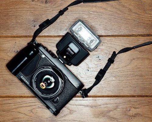 Những phụ kiện thích hợp cho máy ảnh Fujifilm X-A3 (Phần 1)