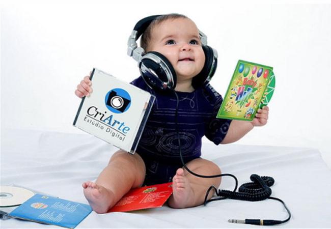 Lợi ích từ việc cho trẻ nghe nhạc sớm