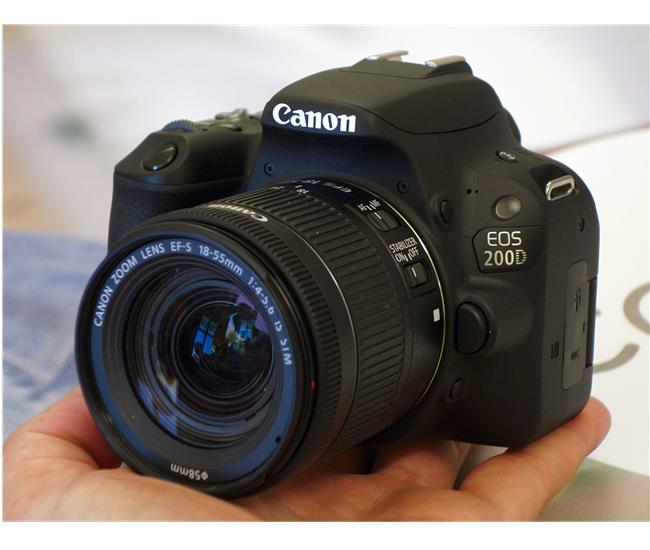 So sánh máy ảnh Canon EOS 200D và Canon 700D