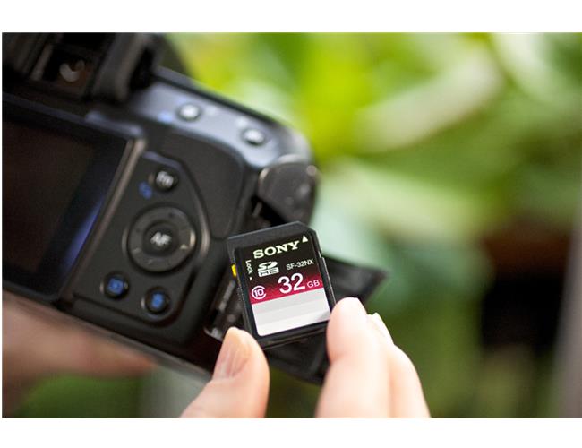 Những phụ kiện thích hợp cho máy ảnh Canon EOS 200D