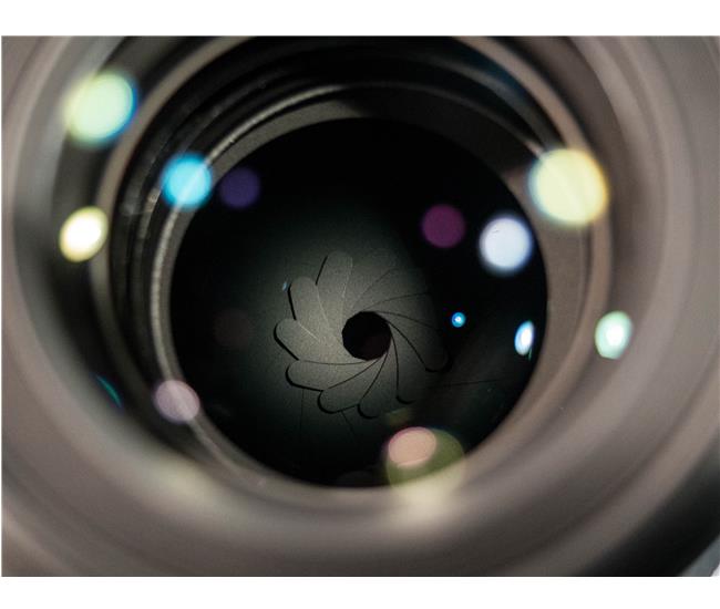 Ống kính Sony FE 100mm f/2.8 STF GM OSS: sự kết hợp hoàn hảo