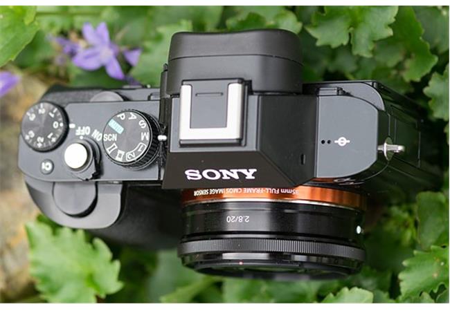 Có thể Sony sẽ ra mắt A7s III hoặc A9s cùng ống kính 20mm F/2.8E-mouth Full frame