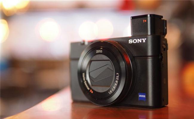 7 lí do để mua máy ảnh Sony RX100 mark V chụp tết