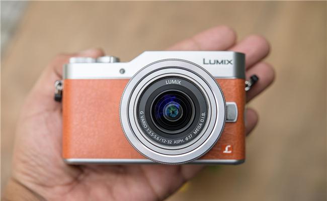 Máy ảnh Panasonic Lumix DMC-GF9 (Nâu)