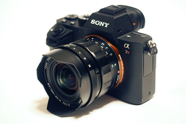 Ống kính Voigtlander 12mm F/5,6 Ultra Wide Heliar Aspherical for Sony