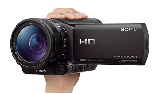 Máy quay Sony HDR-CX900E.