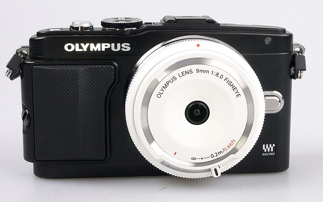 Ống Kính Olympus M.Zuiko 9mm F8 Fisheye Body Cap (Bạc)