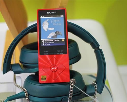 Máy nghe nhạc Sony Walkman NW-A25 (16GB, Đỏ)