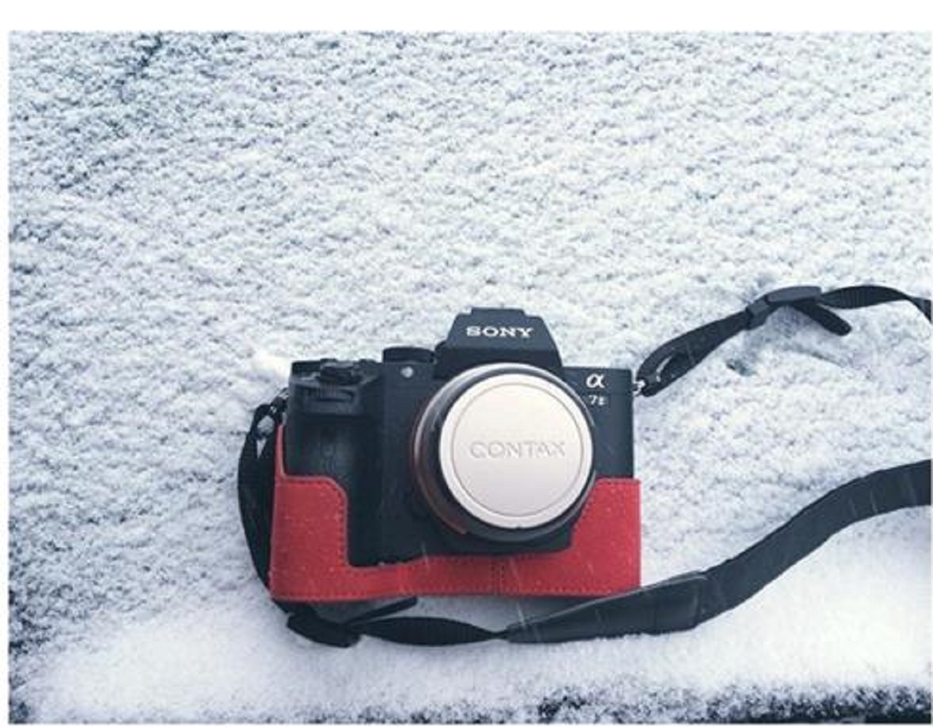 Bảo vệ máy ảnh khỏi băng tuyết