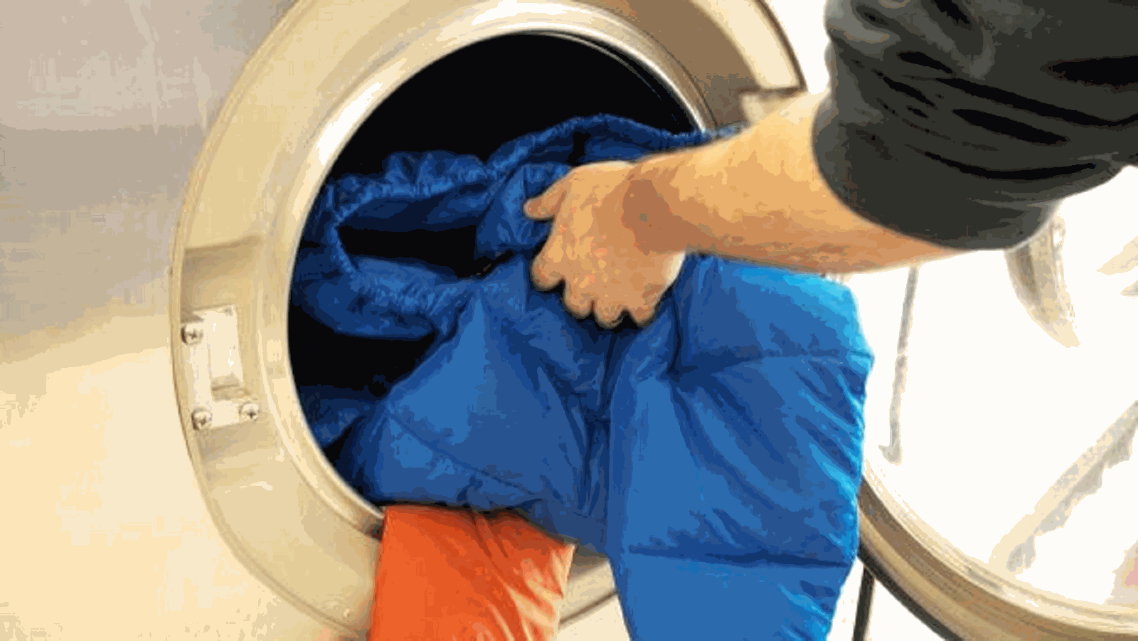 Hướng dẫn cách giặt Áo Phao bằng Máy Giặt Đúng Chuẩn