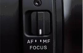 Chọn ống kính AF hay ống kính MF?