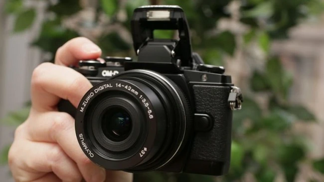 4 máy ảnh này sẽ chứng minh bạn không cần đến những mô hình mới nhất