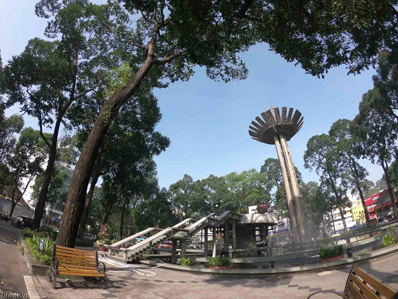 So sánh Sony FDR-3000R và GoPro HERO6- kẻ tám lạng người nửa cân