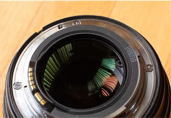 Cách tính tuổi các ống kính Canon