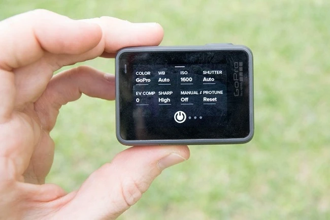 GOPRO và DSLR khi quay video có những ưu và nhược điểm gì?