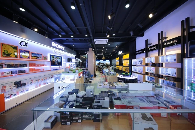 So sánh Sony FDR-3000R và GoPro HERO6- kẻ tám lạng người nửa cân