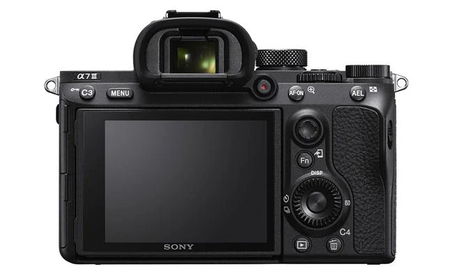 Những nâng cấp đáng chú ý trên máy ảnh Sony A7 mark III 