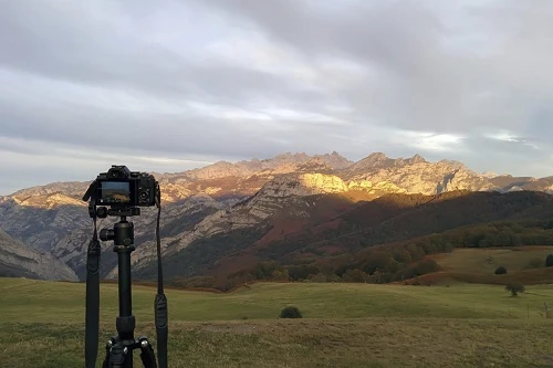 Tìm phụ kiện cho máy ảnh không gương lật