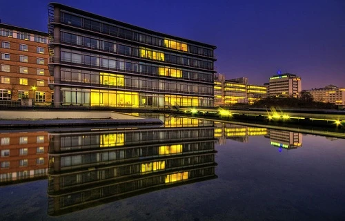 5 ống kính góc rộng tốt nhất cho máy ảnh Canon