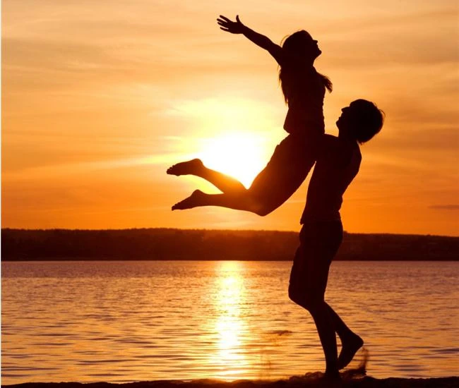 Những bí mật tiết lộ đằng sau đằng sau những buổi chụp ảnh cưới ở biển