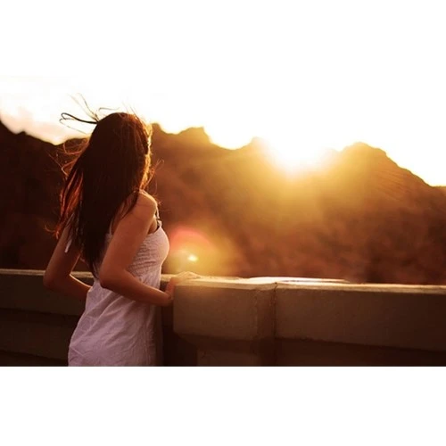 Chụp ngược sáng khi chói nắng