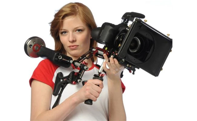 Có nên quay phim bằng máy ảnh?