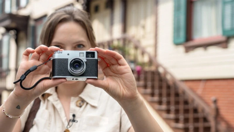 Fujifilm X Half mẫu máy ảnh định dạng half-frame kỹ thuật số đột phá