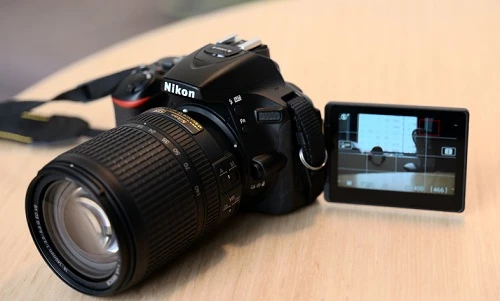 4 máy ảnh DSLR entry-level tốt nhất năm 2016