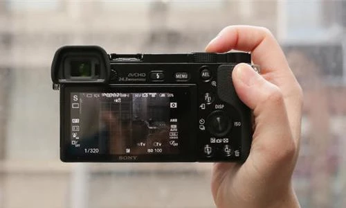 So sánh máy ảnh Fujifilm X-A3 và máy ảnh Sony A6000