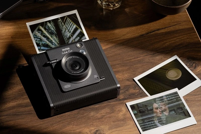 Camera Instax dễ dùng, thao tác nhanh gọn không cần kỹ năng cao