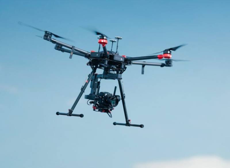 Kết hợp với Flycam và các thiết bị khác tạo nên nhiều cảnh quay thú vị, thu hút.