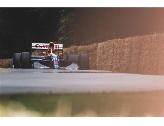 So sánh khả năng Nikon D750 và Fujifilm X-T2 chụp ảnh đua xe thể thao  (Phần 1)