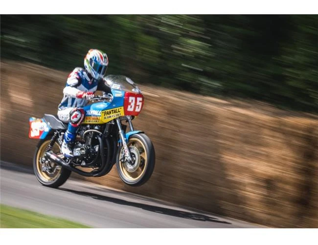 So sánh khả năng Nikon D750 và Fujifilm X-T2 chụp ảnh đua xe thể thao  (Phần 1)