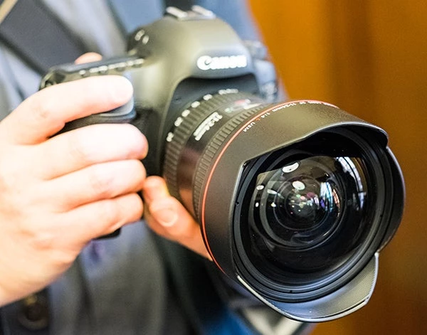 Ống Kính Canon EF11-24mm F4 L USM (nhập khẩu)