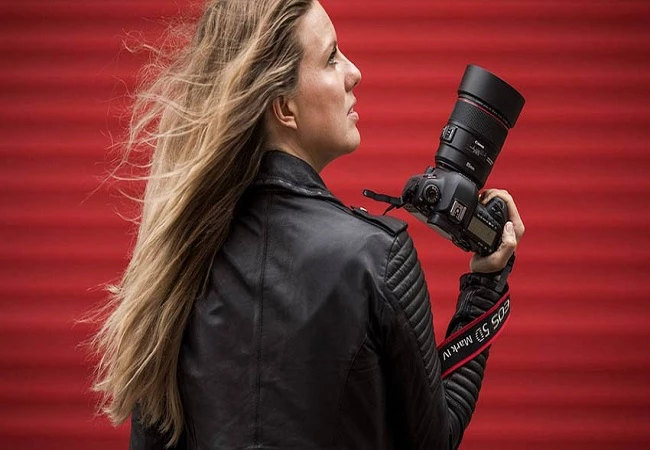 Ống Kính Canon EF85mm f/1.4L IS USM (Nhập Khẩu)