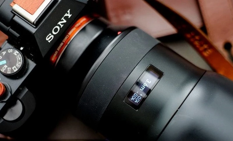 Lens 85mm f1.8 cho hiệu ứng xóa phông mềm mại