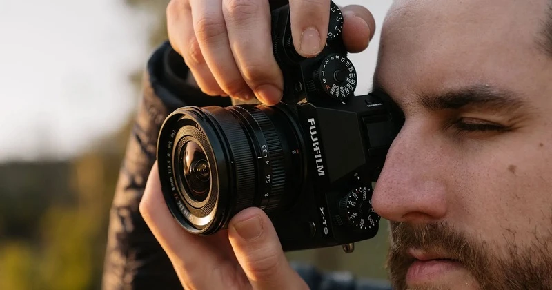 XF 8mm F3.5 R WR tái hiện không gian kiến trúc hiện đại 