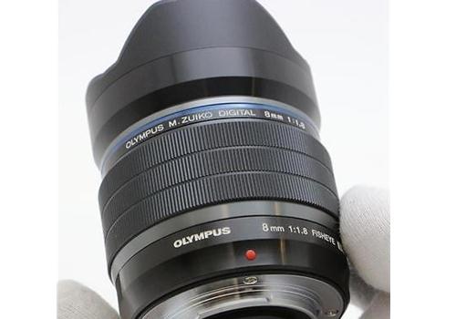 Ống Kính Olympus M.Zuiko Digital ED 8mm F1.8 Fisheye Pro