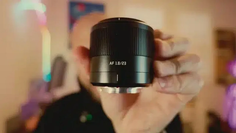 So sánh 23F1.4 với 23F1.4 II là chủ đề tiêu điểm khi Fujifilm