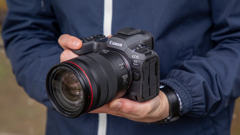EOS R5 M2 hỗ trợ quay 8K RAW nội bộ