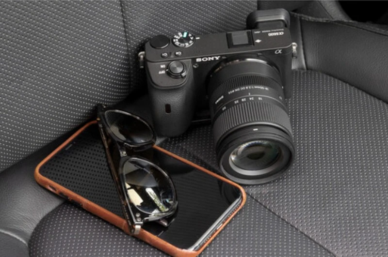 Sigma 18-50 lựa chọn thích hợp khi tiết kiệm chi phí 