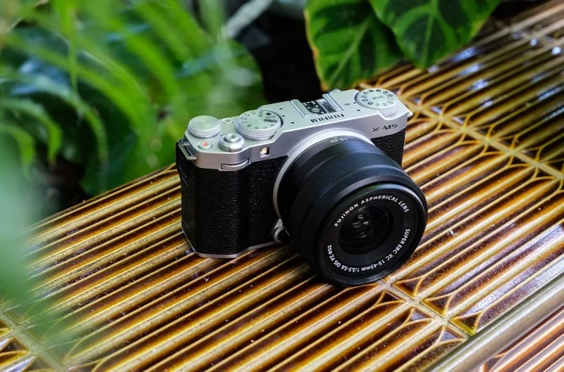Chọn XM5 khi cần một chiếc máy ảnh nhỏ gọn 