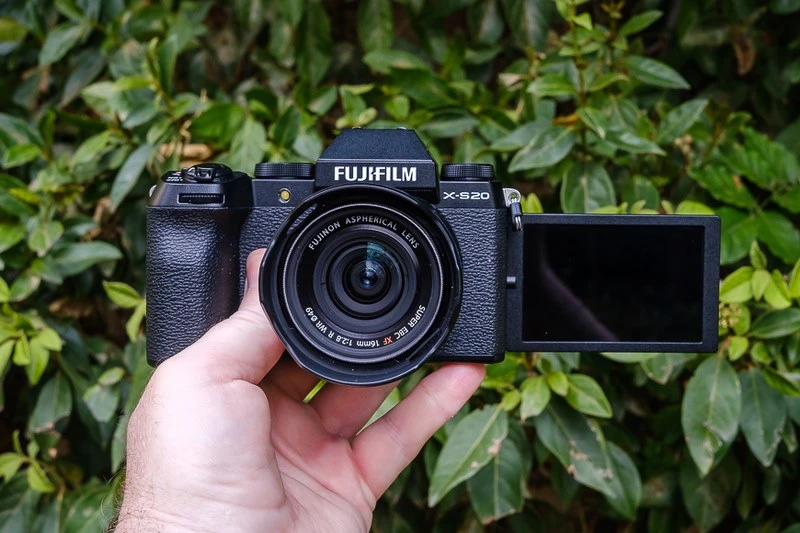 Fujifilm XT50 vs XS20 - Cuộc chiến cảm biến 40MP và 26MP 