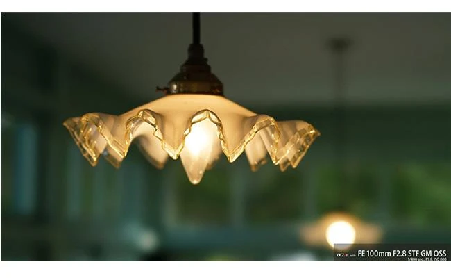 Ống kính Sony FE 100mm f/2.8 STF GM OSS: sự kết hợp hoàn hảo