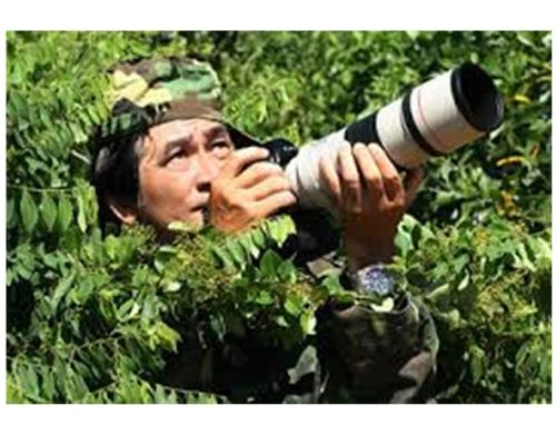 Một số ống kính lớn của Canon có màu trắng, tại sao?