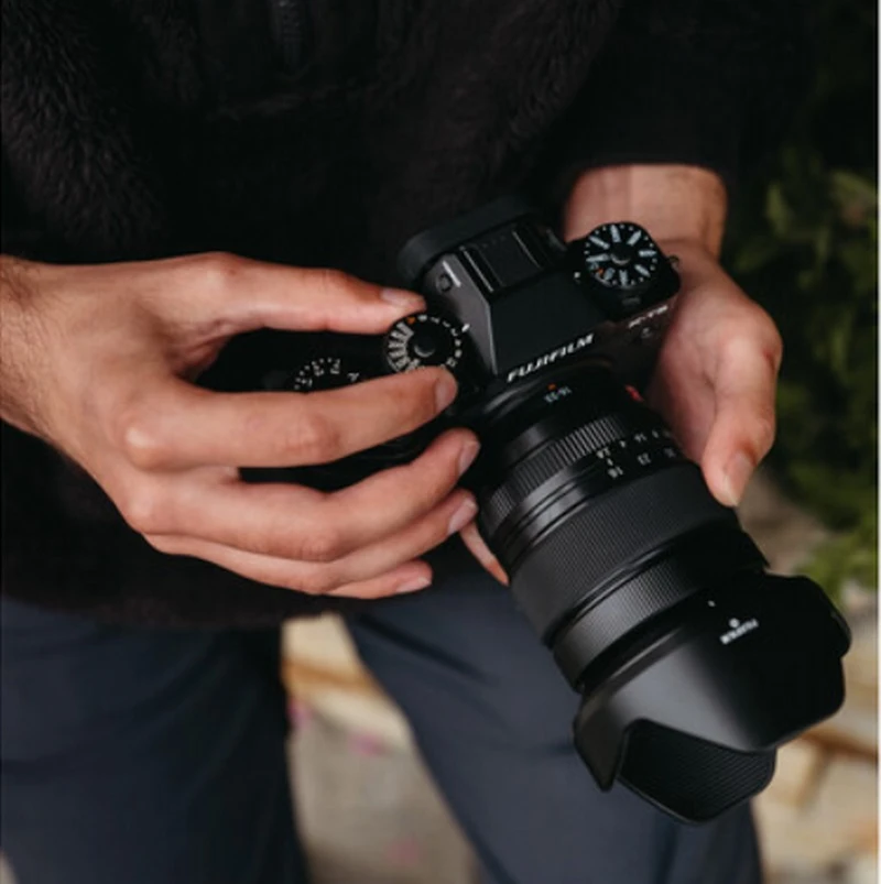 Zoom toàn dải với hình ảnh rõ nét và trung thực