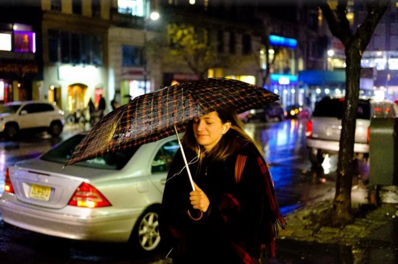 Bề mặt phủ Nano-GI giúp màu sắc & độ tương phản tốt hơn