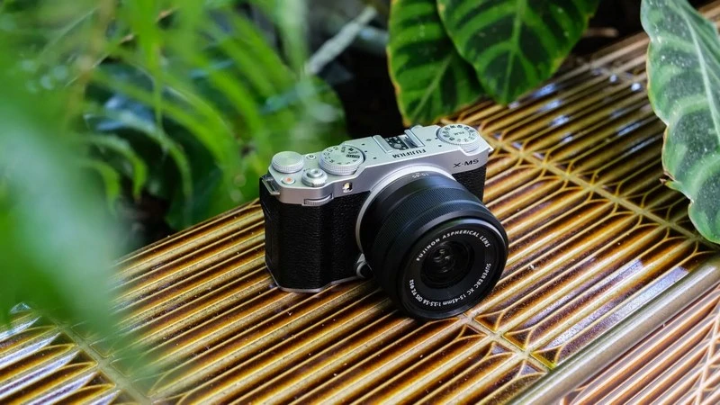 So sánh chất lượng hình ảnh và lấy nét AI giữa 2 máy