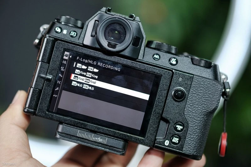 Fujifilm XS20 với XE5 - Cuộc đối đầu công nghệ Autofocus và AI 